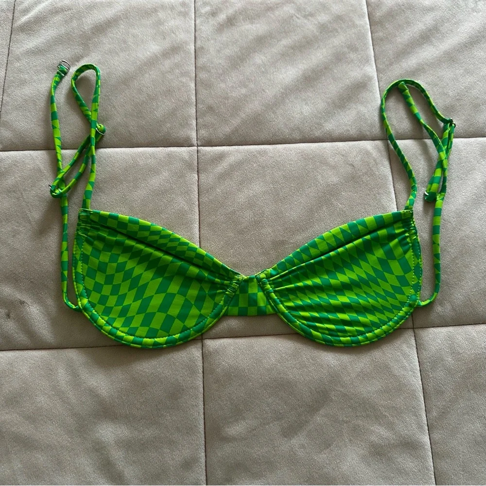 Frankie's Bikinis Maggie Underwire Bikini Top size L